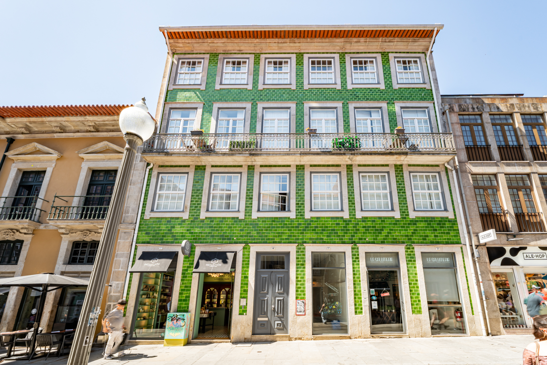 Apartamento T0 Rua das Flores, no Porto,  em Alojamento Local